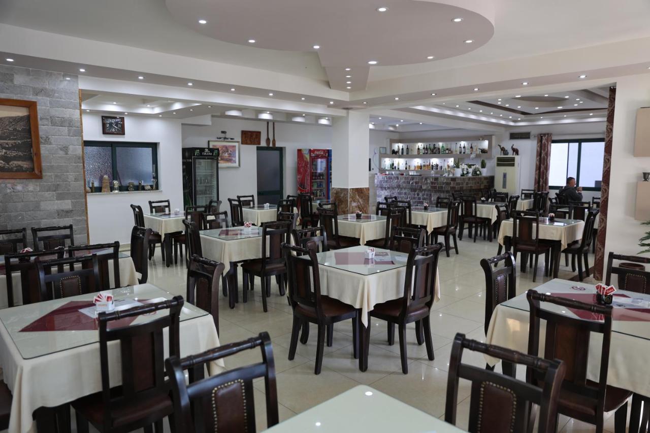 Hotel Kalaja Boks Екстер'єр фото
