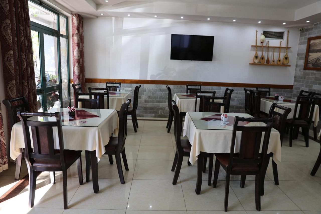 Hotel Kalaja Boks Екстер'єр фото