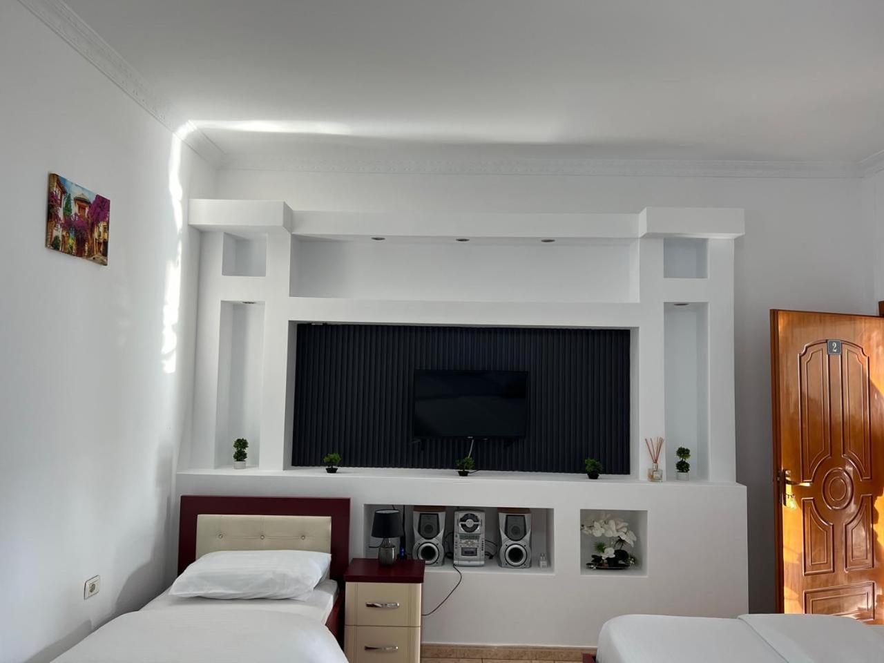 Hotel Kalaja Boks Екстер'єр фото